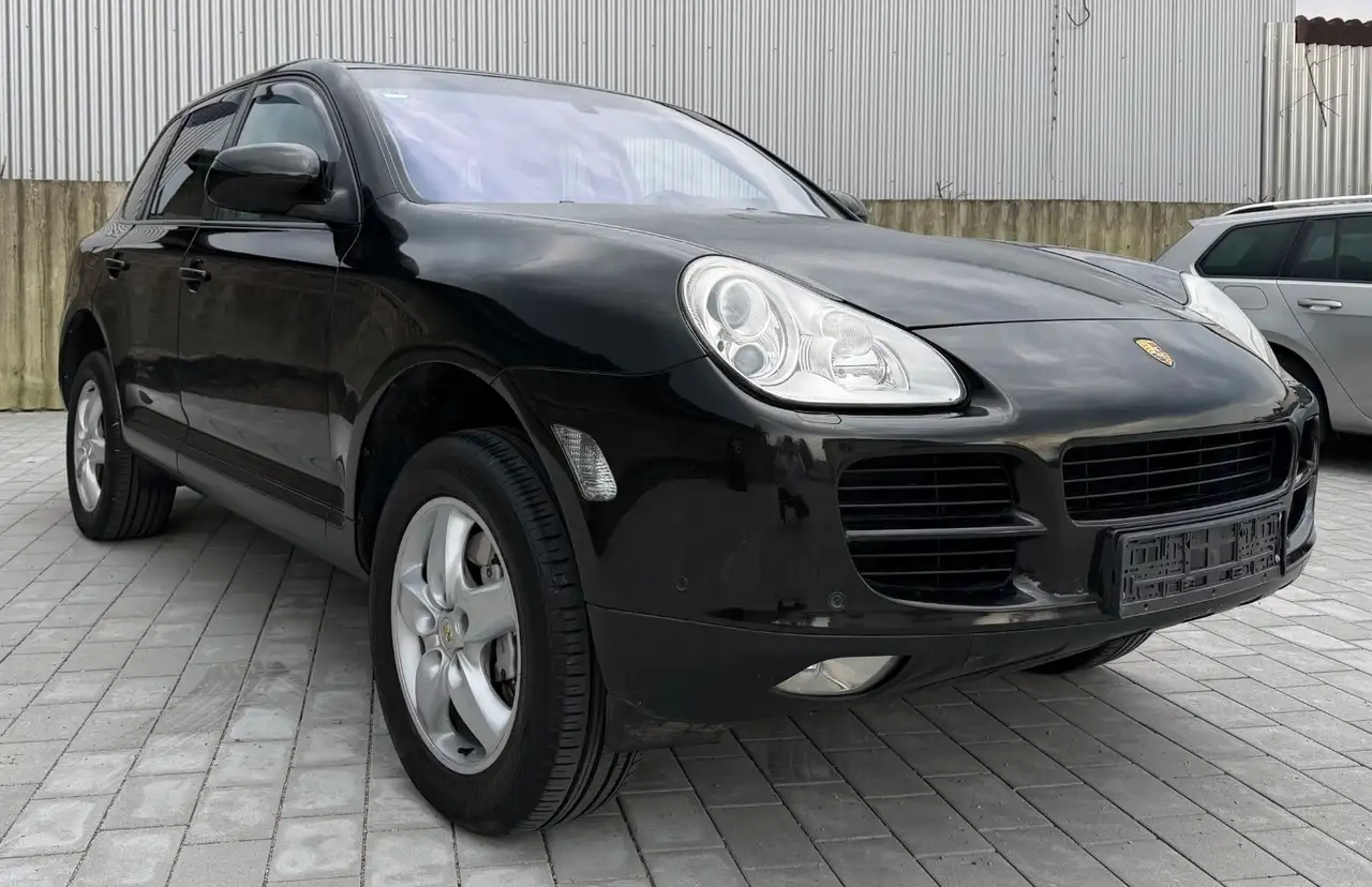 Porsche Cayenne S LPG Leder GSD Bi-Xenon CarPlay — photo 1 of 19