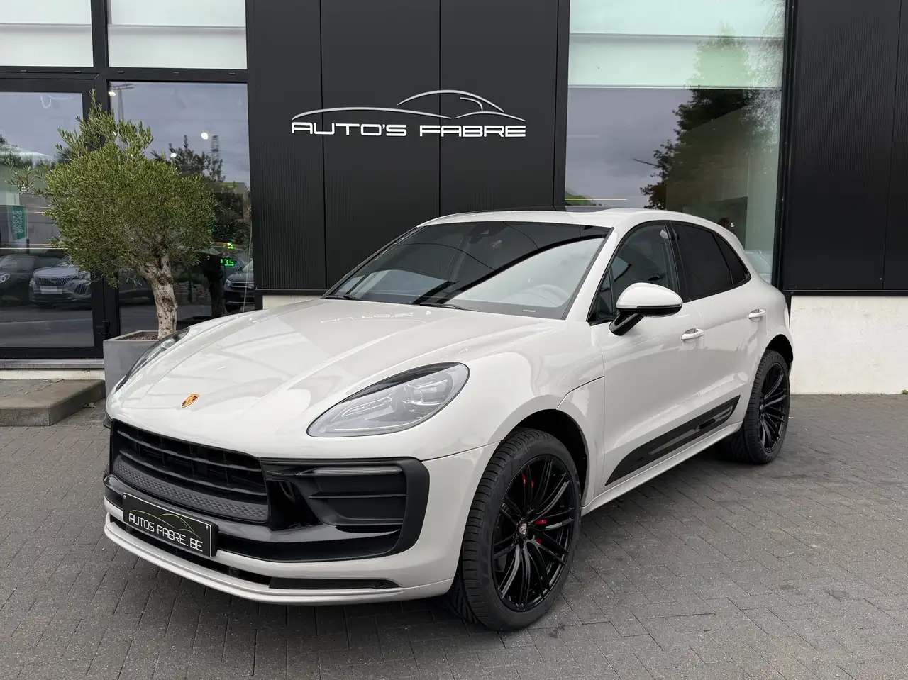Porsche Macan Macan l GTS Look l 18-Ways l Pano — photo 1 of 15