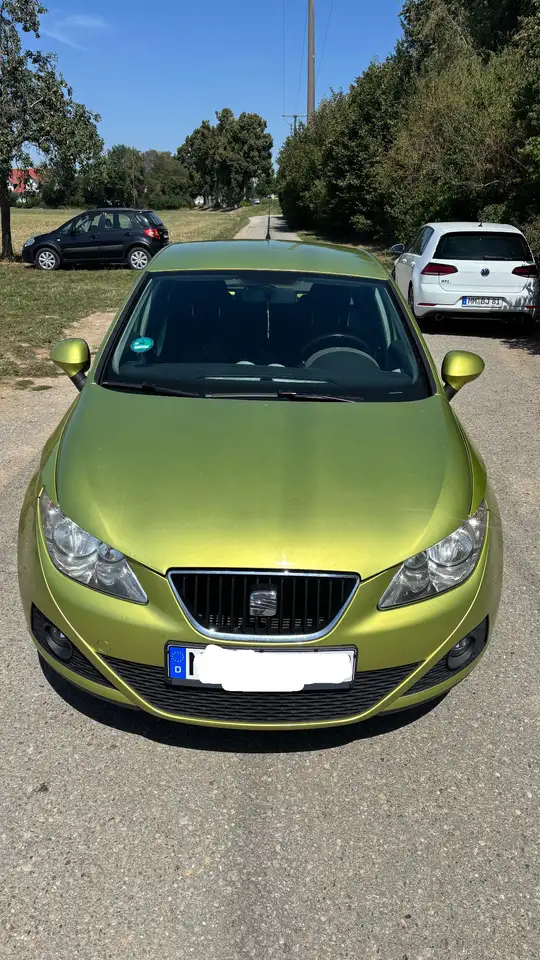 SEAT Ibiza 1.6 105 — photo 1 of 8