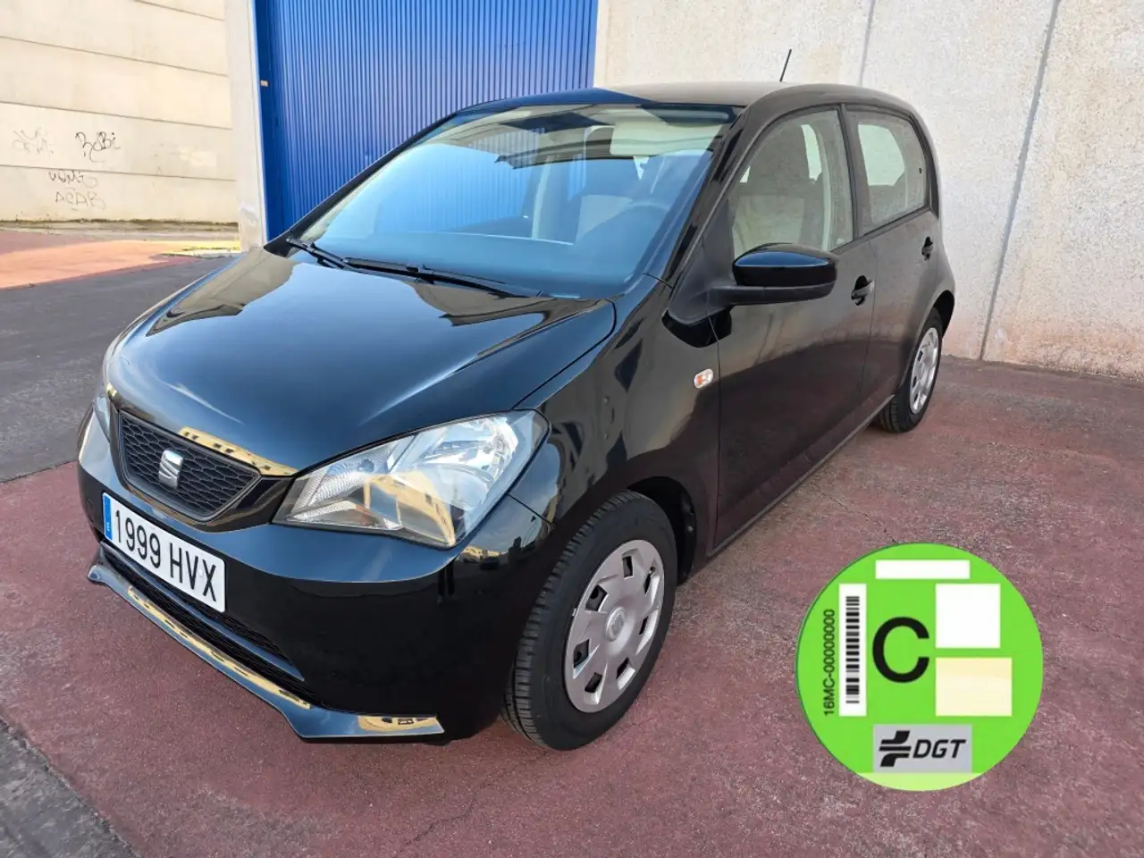 SEAT Mii 1.0 Style 60 — photo 1 of 25