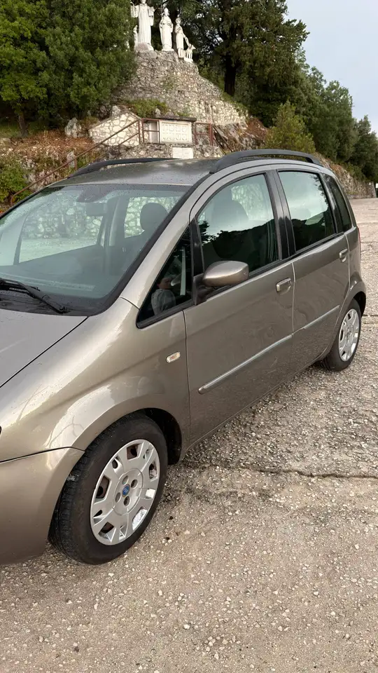 Fiat Idea Idea 1.3 mjt 16v Black Energy 90cv — photo 1 of 9