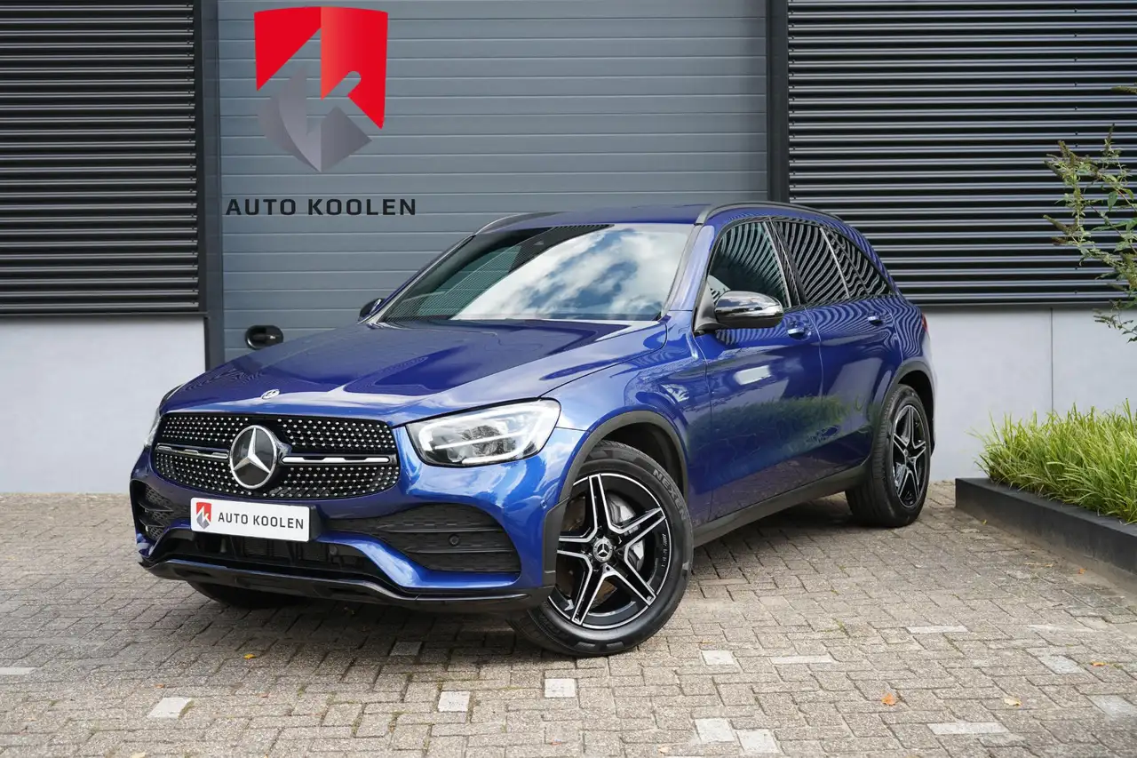 Mercedes-Benz GLC 200 4MATIC Mild-Hybrid AMG line — photo 1 of 40