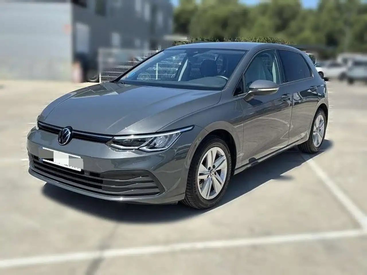 Volkswagen Golf Life 1.0 eTSI 81kW (110CV) DSG — photo 1 of 15