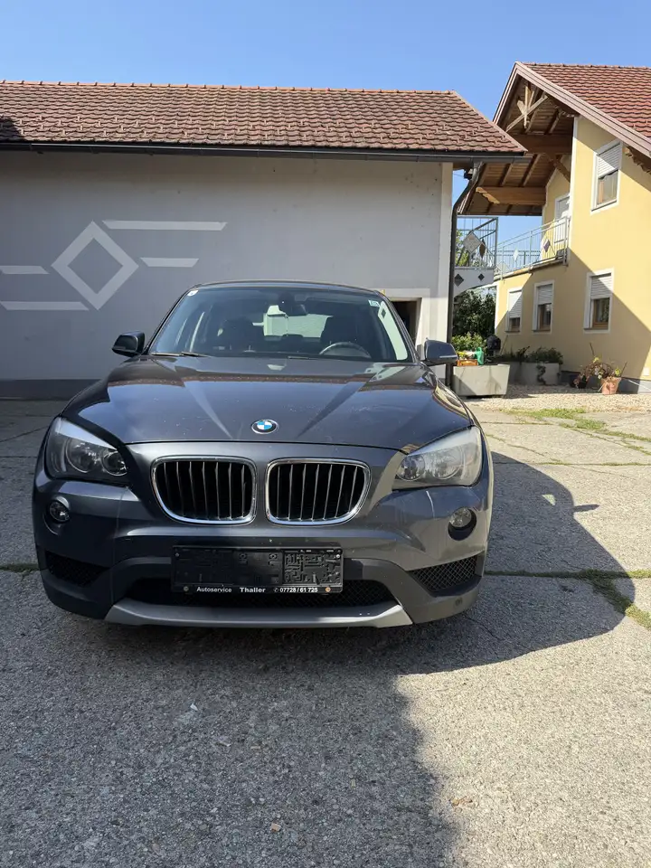 BMW X1 sDrive18d xLine — photo 1 of 20