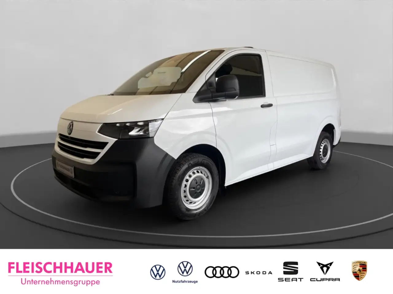 Volkswagen T7 Kasten 2.0 TDI LED AHK CarPlay Temp Klima PDCv+ — photo 1 of 15