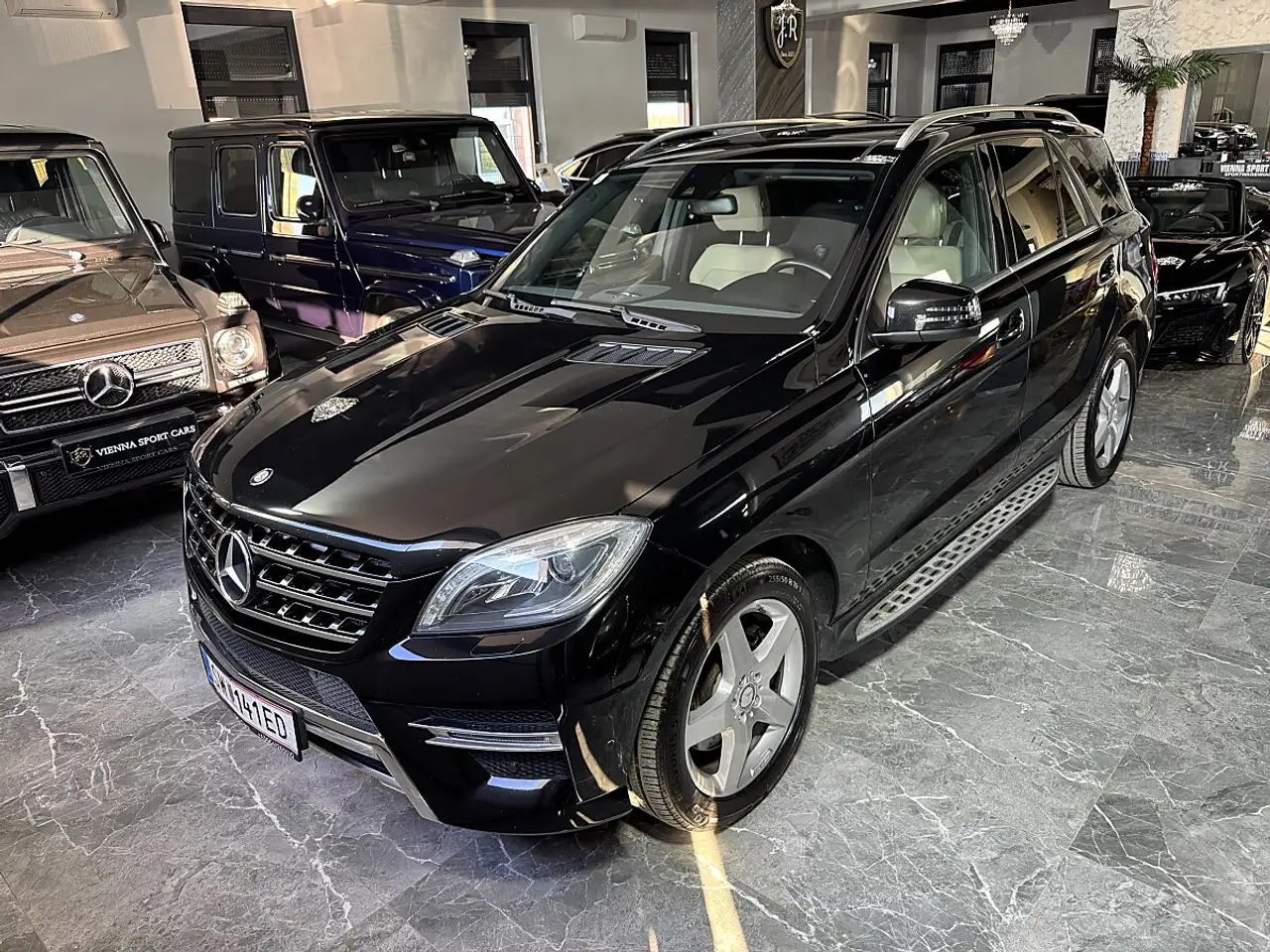 Mercedes-Benz ML 350 BlueTEC 4MATIC Aut.*AMG-PAKET* — photo 1 of 18