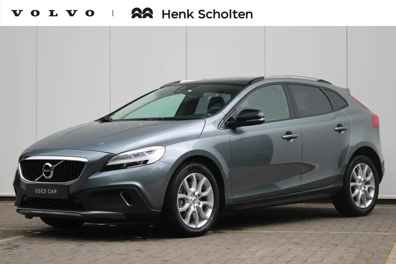 Volvo V40 Cross Country T3 Polar+ Luxury | Panoramadak | Harman Kardon Pre — photo 1 of 40