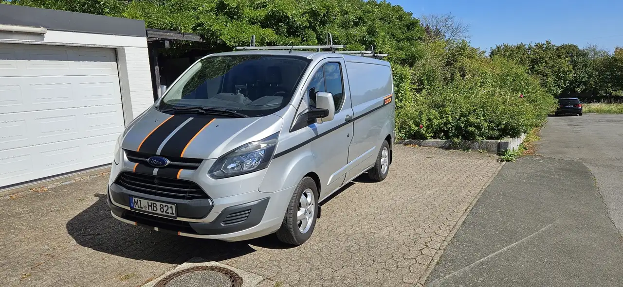 Ford Transit Custom 270 L1 — photo 1 of 9