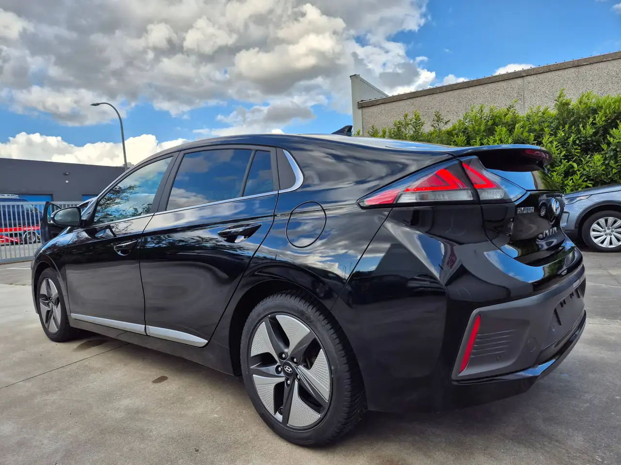 2022 Hyundai IONIQ 1.6 GDi HEV // HYBRID // 2022 !!, photograph 8