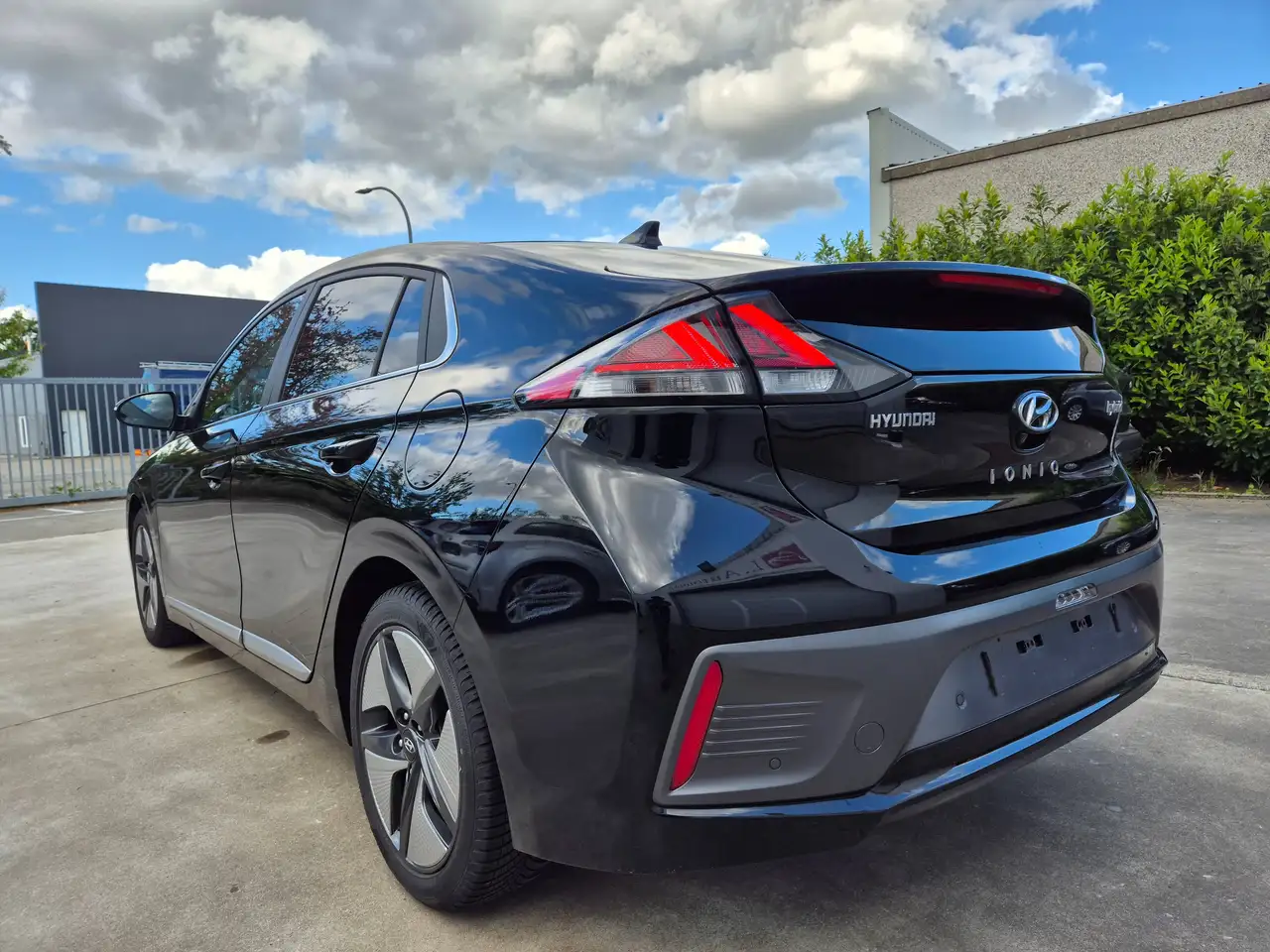 2022 Hyundai IONIQ 1.6 GDi HEV // HYBRID // 2022 !!, photograph 9