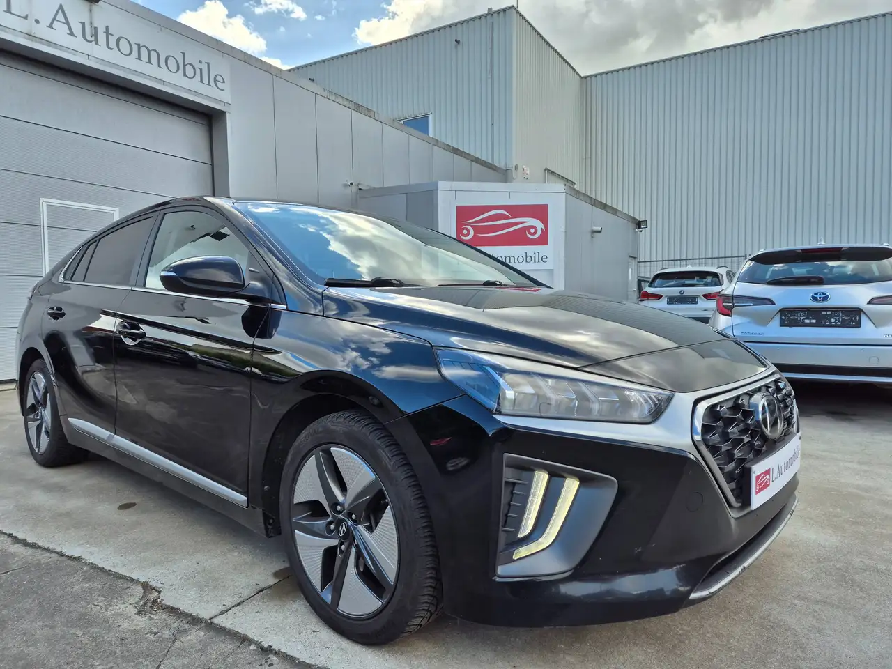 2022 Hyundai IONIQ 1.6 GDi HEV // HYBRID // 2022 !!, photograph 2