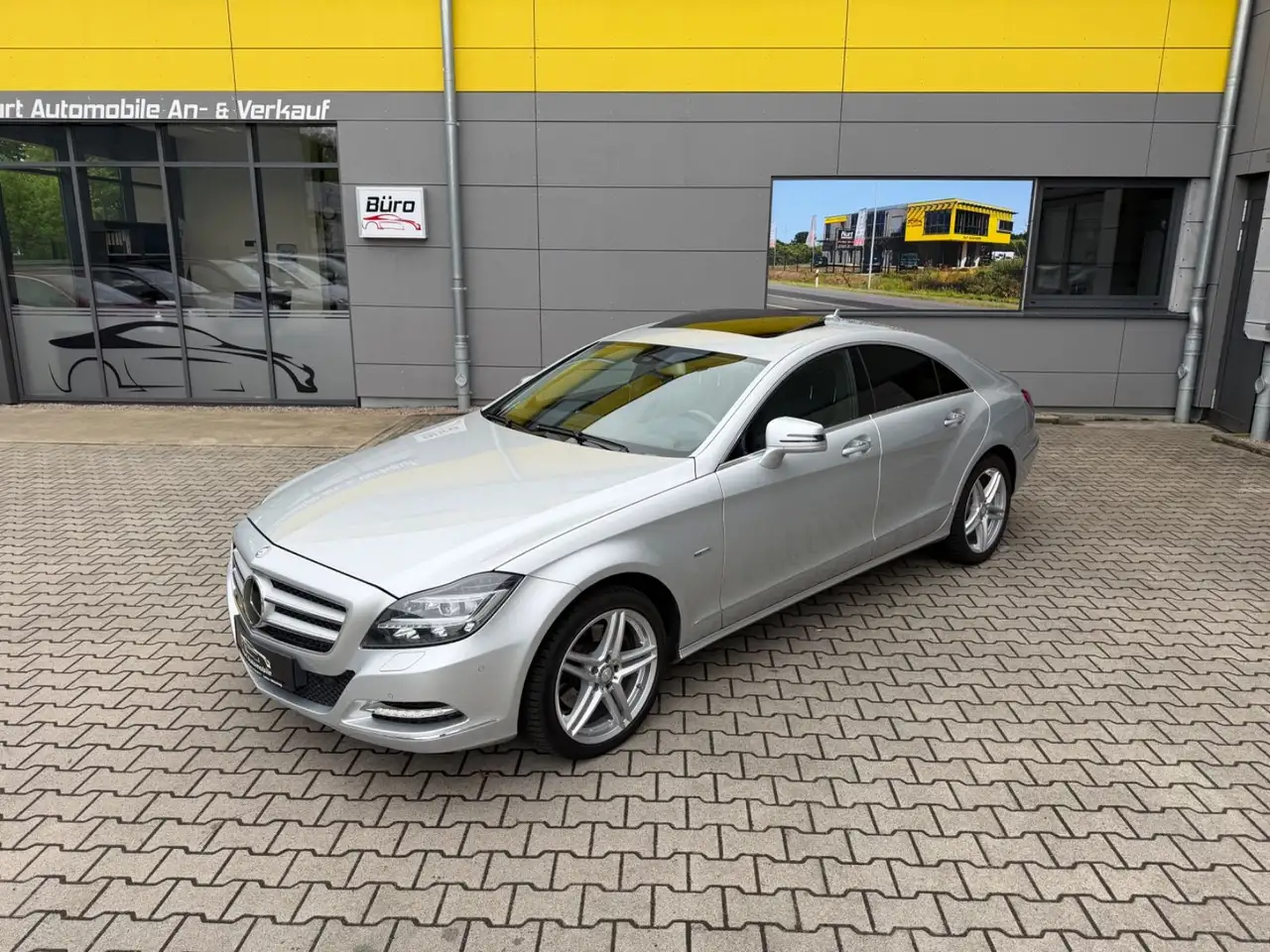 Mercedes-Benz CLS 350 LEDER/NAVI/SCHIEBEDACH/SHZ/MEMORY* — photo 1 of 32
