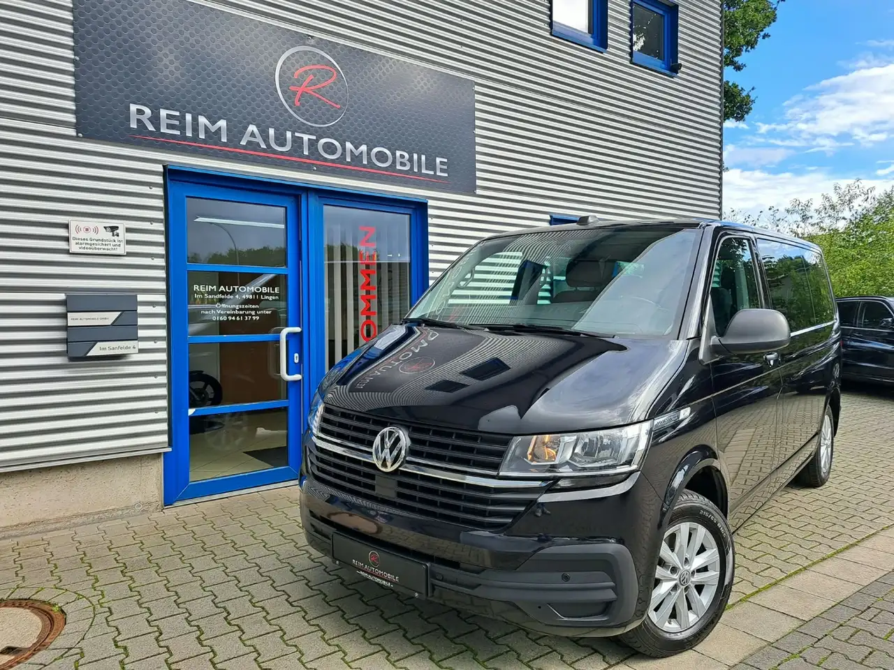 Volkswagen T6 Multivan 6.1 2,0 TDI DSG "7-Sitze"APP*SHZ*NAVI*LM-FELGEN* — photo 1 of 27