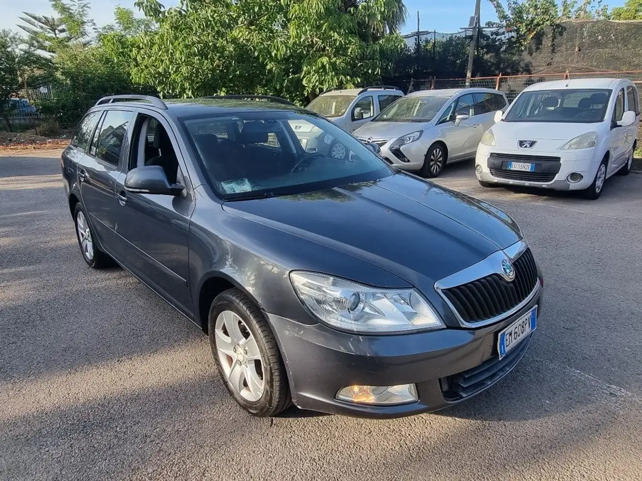 Skoda Octavia 1.6 TDI CR F.AP. Wagon Ambition - NC — photo 1 of 6