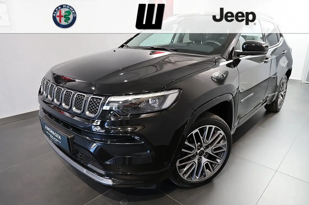 Jeep Compass 1.5 T4 FWD DCT7 e-Hybrid Summit — photo 1 of 28