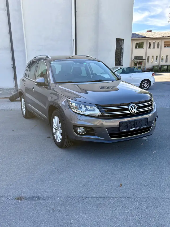 Volkswagen Tiguan 2,0 TDI Karat BMT — photo 1 of 20