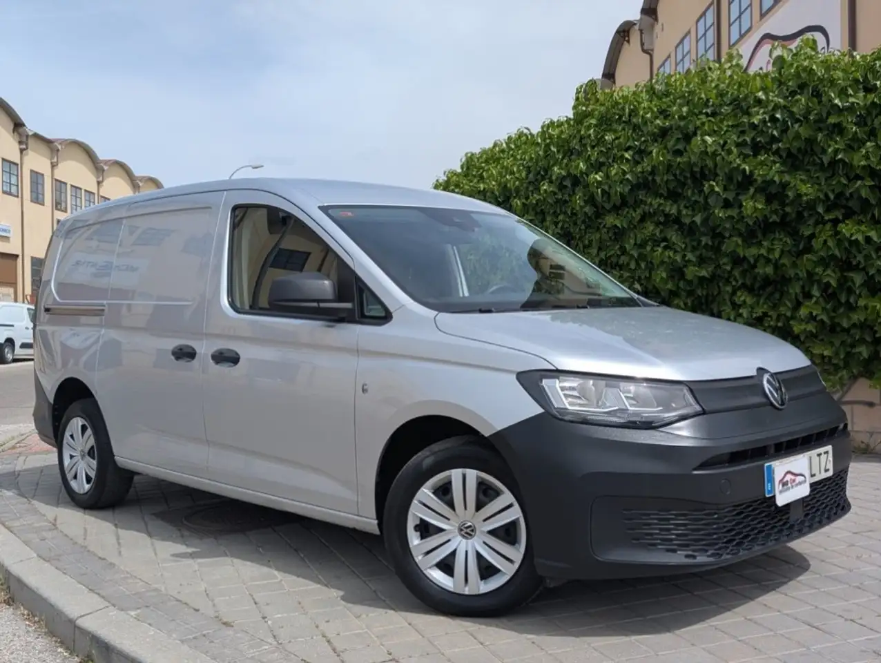 Volkswagen Caddy Cargo Furgón 2.0TDI 75kW — photo 1 of 25