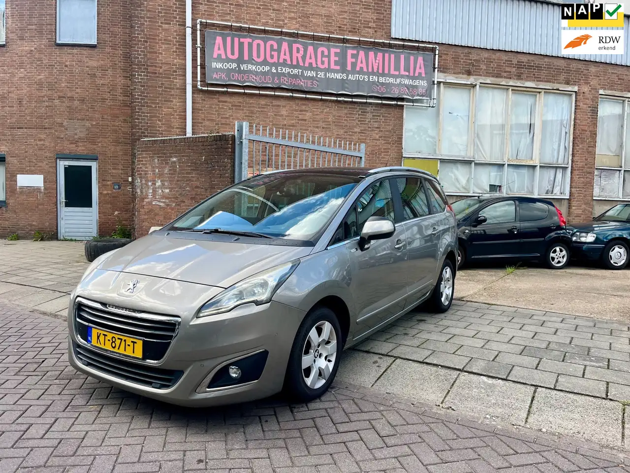 Peugeot 5008 1.2 PureTech Style 5p. — photo 1 of 19