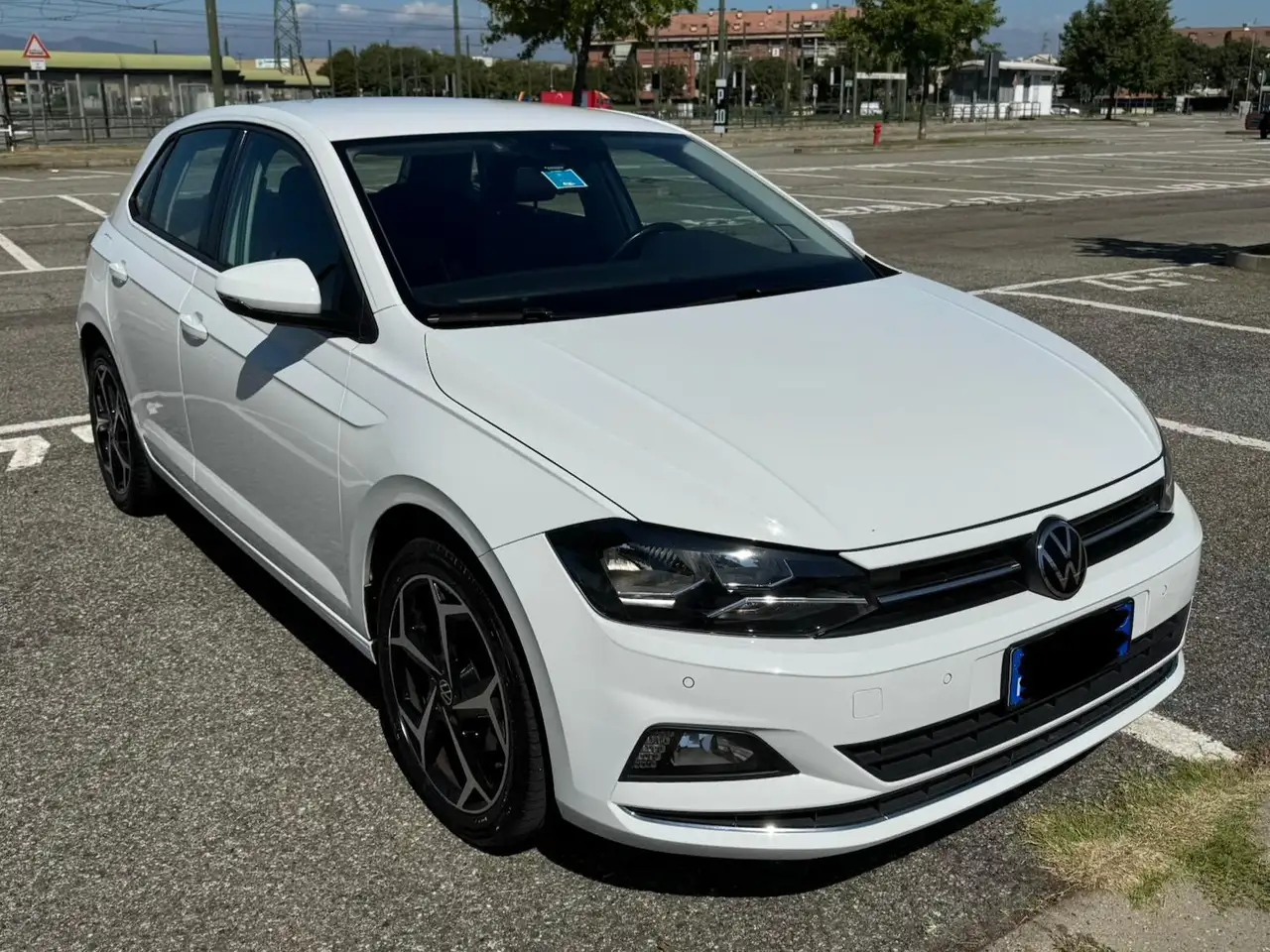 Volkswagen Polo Polo VI 2017 5p 1.0 tsi Highline 110cv — photo 1 of 14