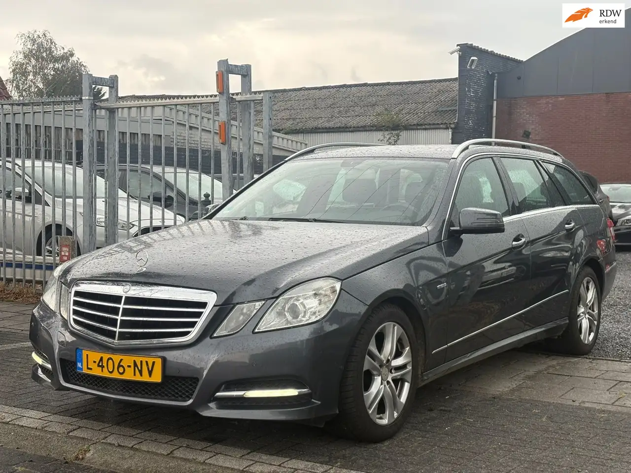 Mercedes-Benz E 200 Estate CGI Business Class Avantgarde — photo 1 of 12