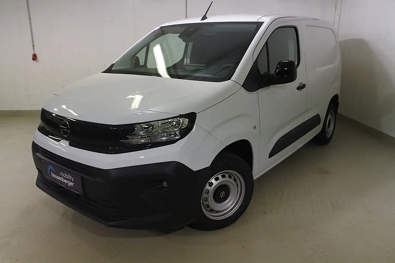 Opel Combo Kasten PureTech 110 S&S M — photo 1 of 11
