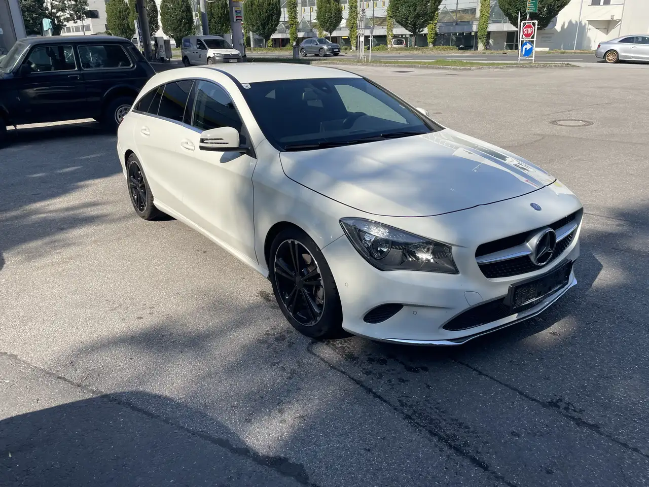 Mercedes-Benz CLA 200 d Shooting Brake Aut. Service NEU — photo 1 of 19