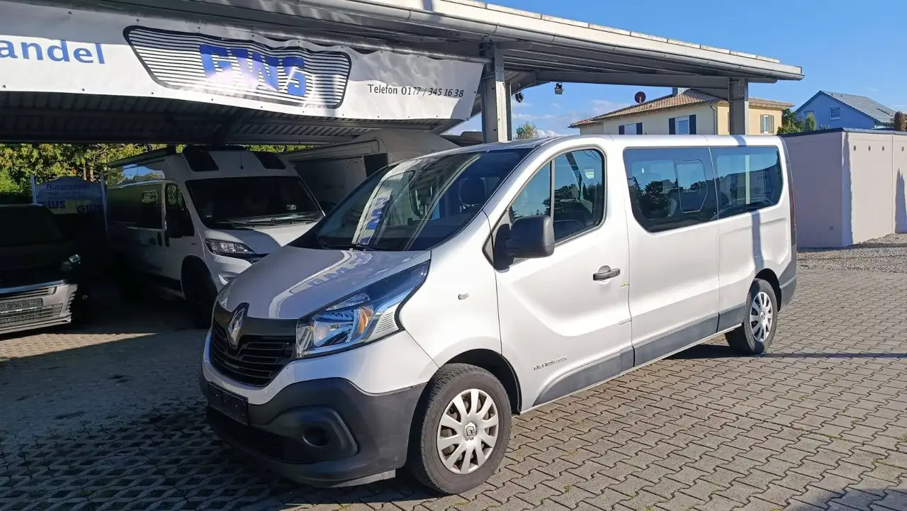 Renault Trafic L2H1 2,9t (8/9 Sitze) Expression — photo 1 of 19