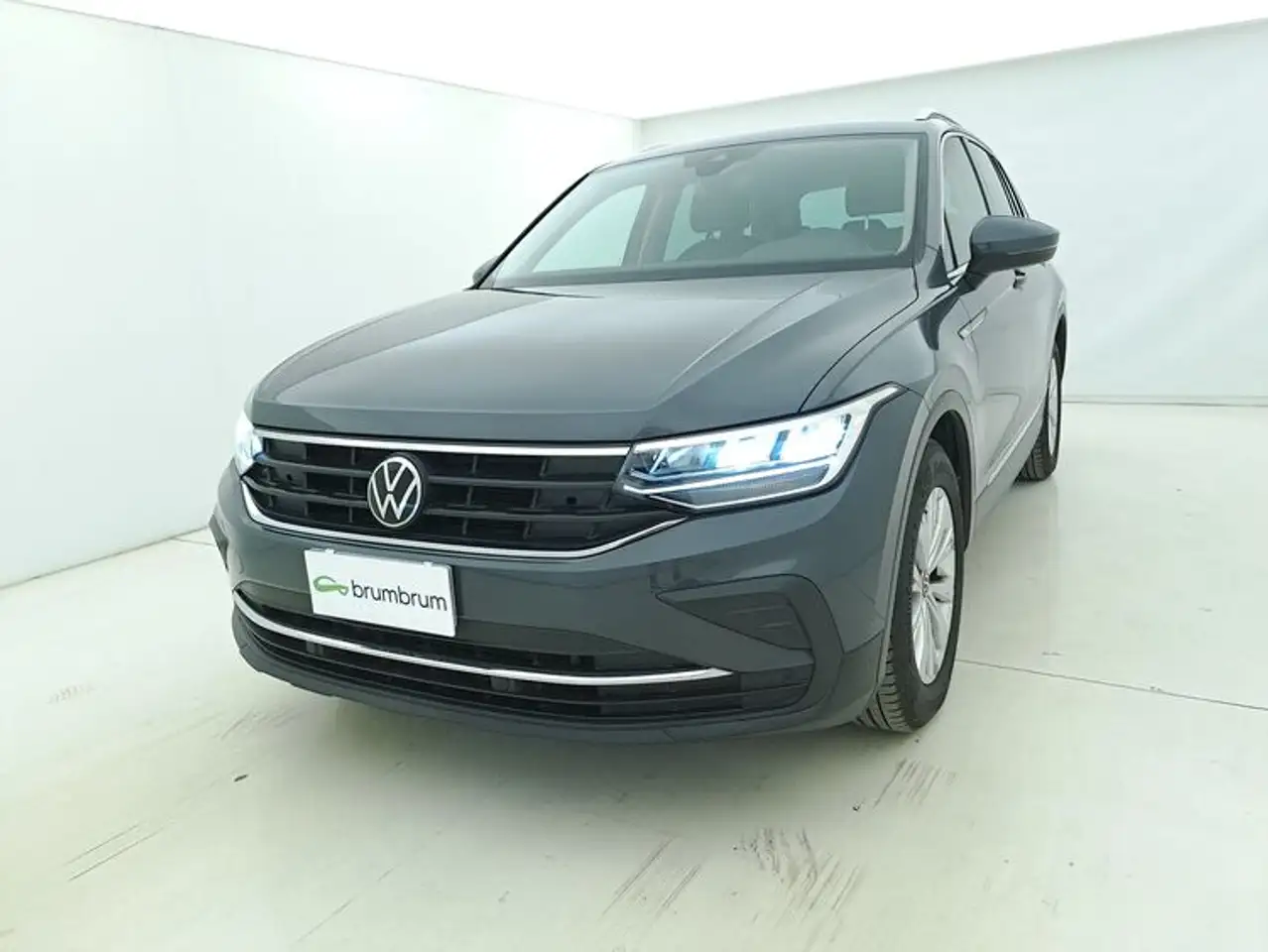 Volkswagen Tiguan Life 2.0 Diesel 122CV — photo 1 of 9