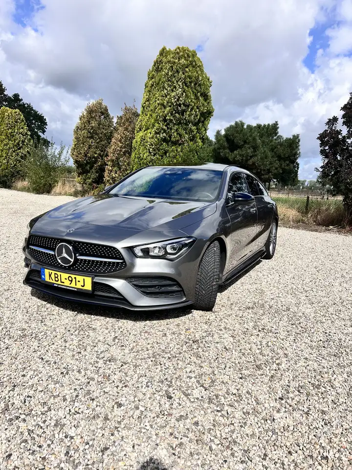 Mercedes-Benz CLA 200 Shooting Brake Business Solution AMG — photo 1 of 15