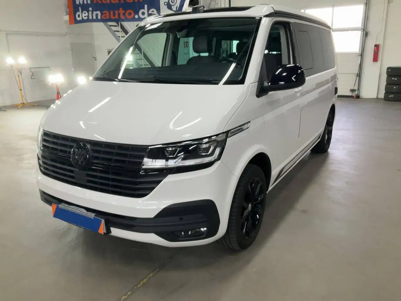Volkswagen T6.1 California FWD Ocean Edition — photo 1 of 32