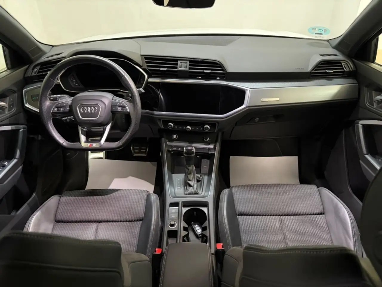 2022 Audi Q3 35 TDI S line 110kW, photograph 6