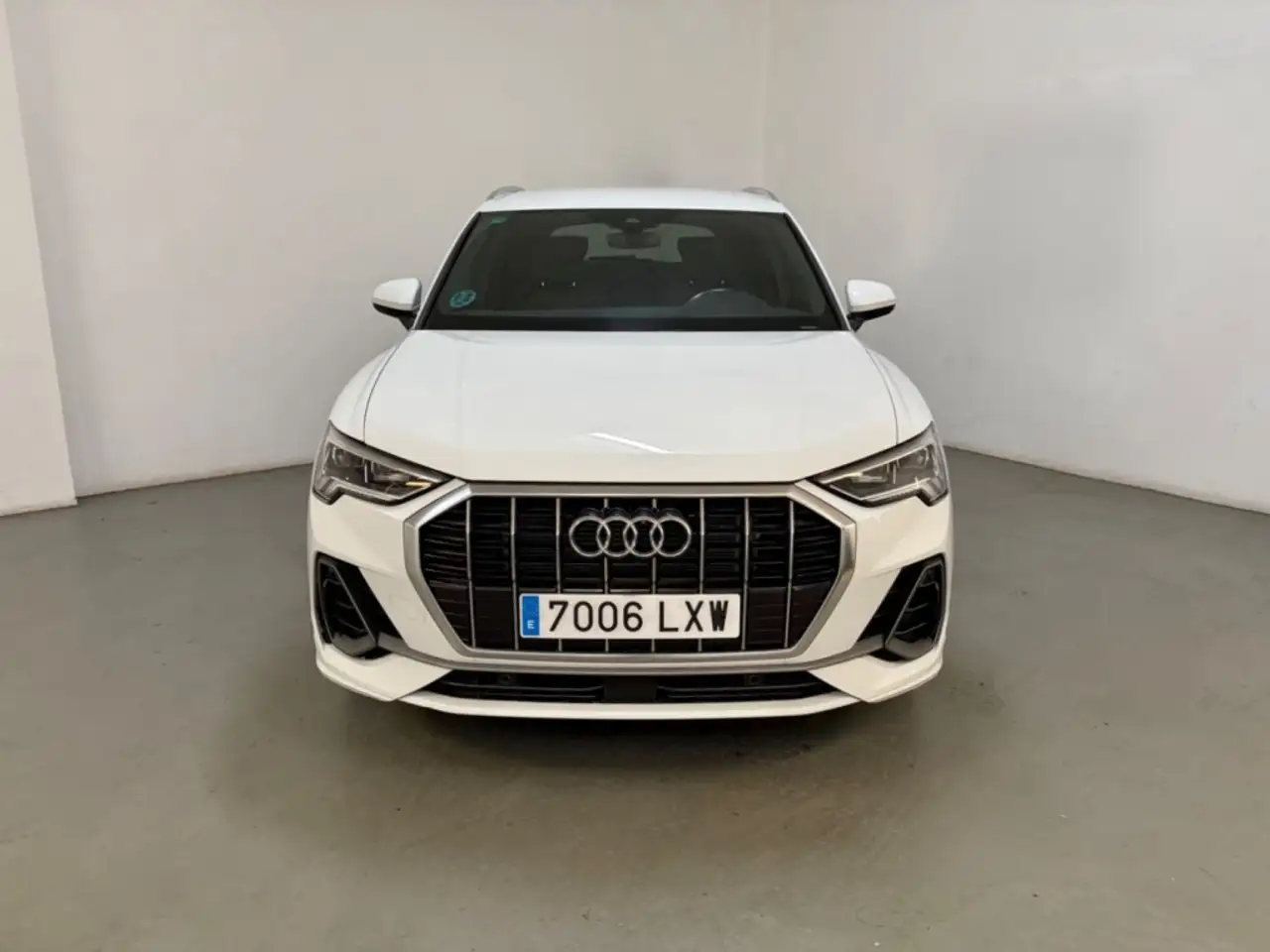2022 Audi Q3 35 TDI S line 110kW, photograph 3