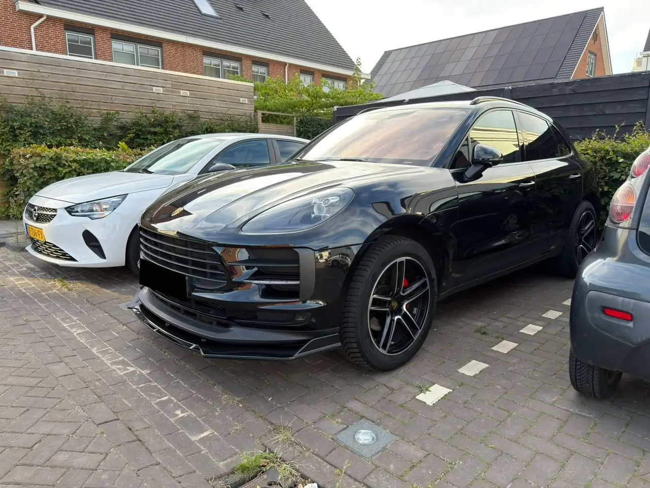 Porsche Macan 2.0 PDK — photo 1 of 9