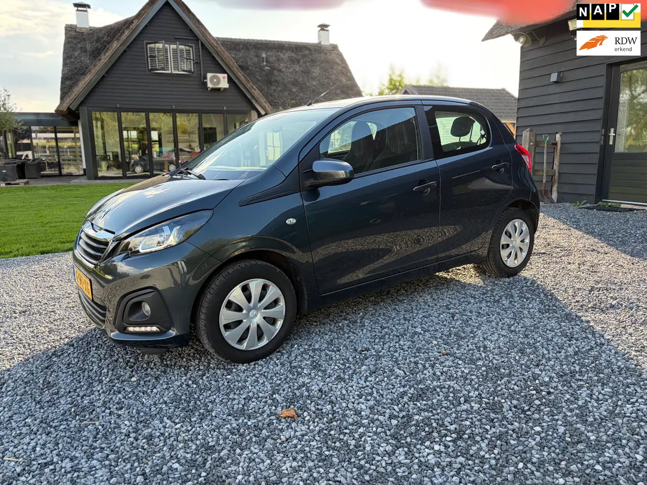 Peugeot 108 1.0 e-VTi Active — photo 1 of 13