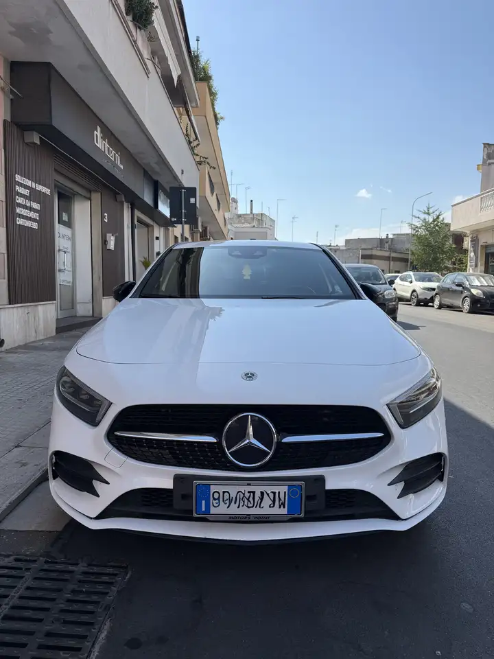 Mercedes-Benz A 180 d Sport Night edition auto — photo 1 of 10