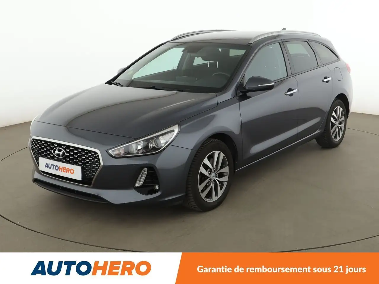Hyundai i30 SW 1.6 CRDi — photo 1 of 29
