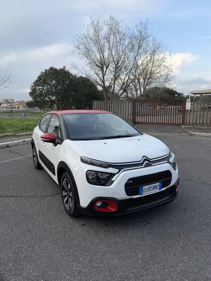 Citroen C3 1.2 puretech Shine 82cv — photo 1 of 8
