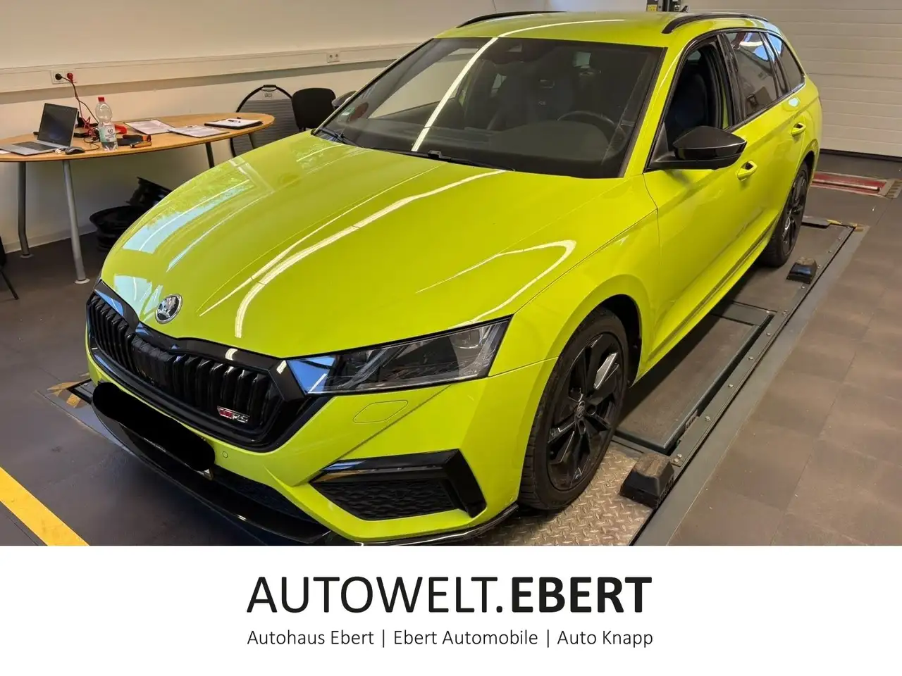 Skoda Octavia Combi 2.0 TDI DSG RS 4x4/360°CAM/SMART-L — photo 1 of 5