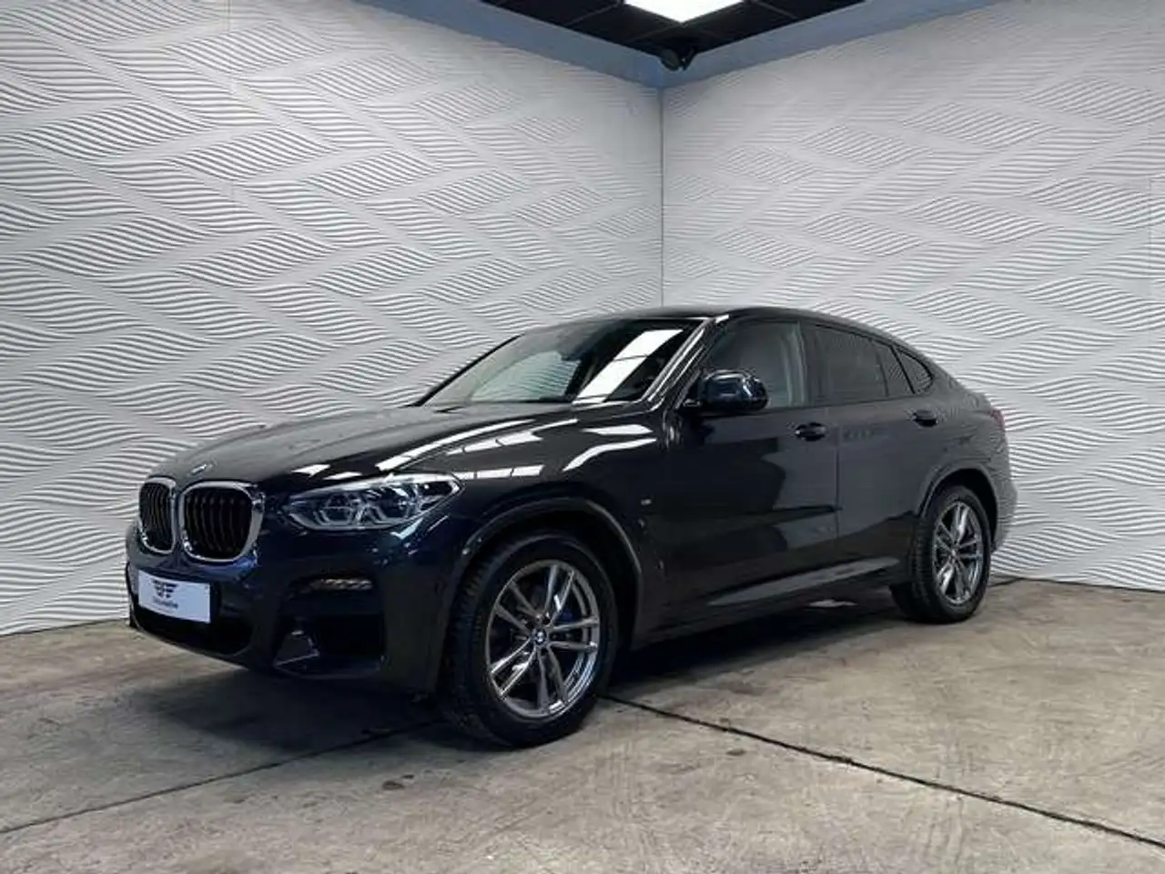 BMW X4 xDrive30i*AUT*M-SPORT*HUD*252 PK*360°* — photo 1 of 34