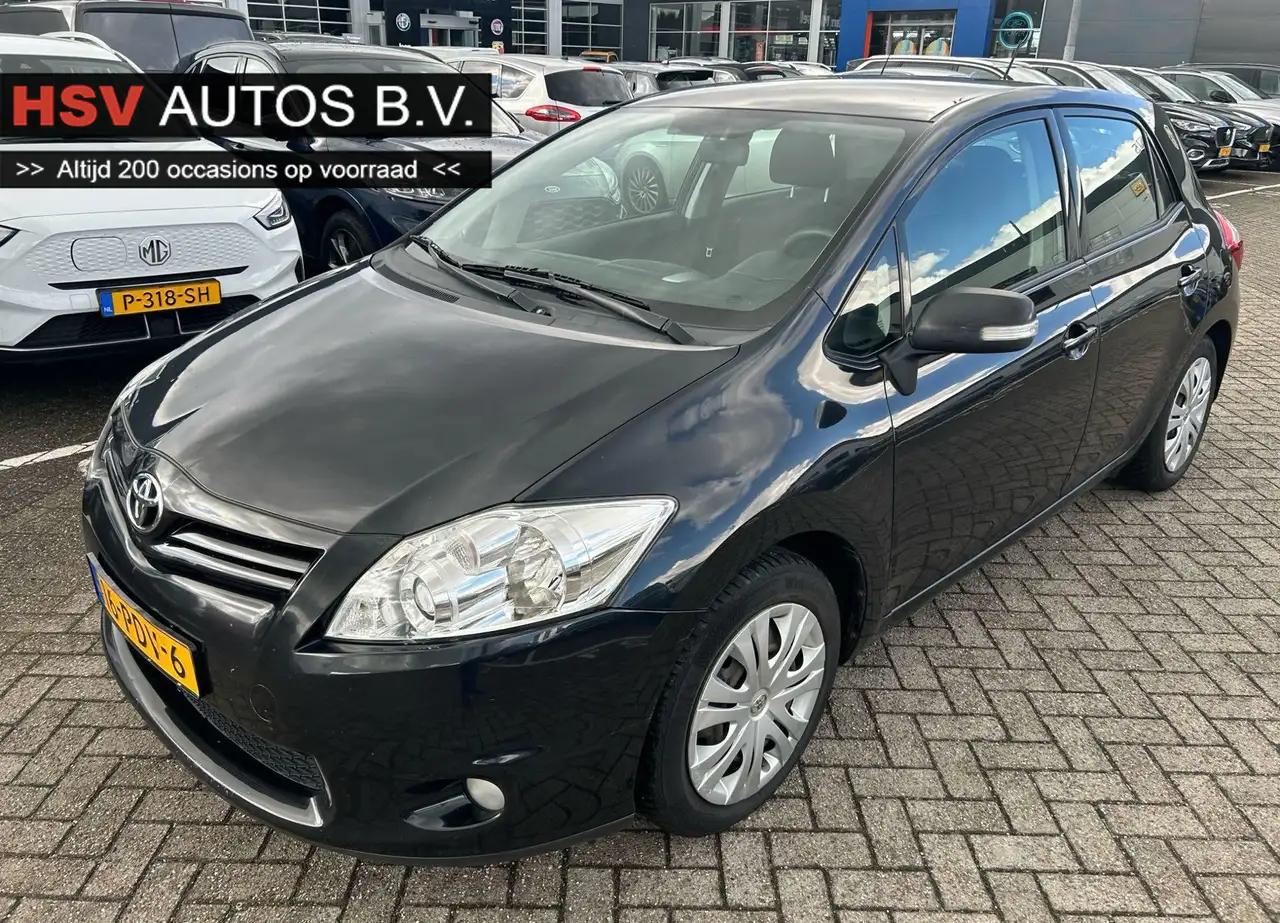 Toyota Auris 1.6 Aspiration airco 4-deurs org NL — photo 1 of 4
