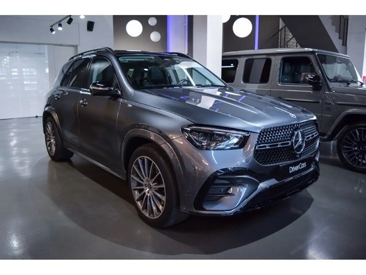 Mercedes-Benz GLE 300 300d 4Matic Aut. — photo 1 of 15
