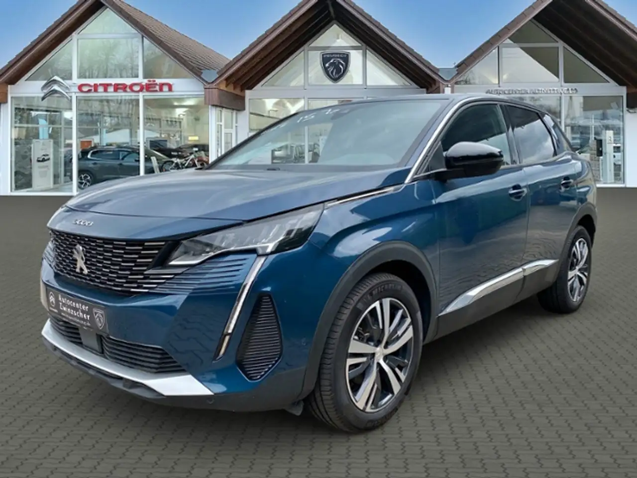 Peugeot 3008 PureTech EAT8 Allure Pack — photo 1 of 15