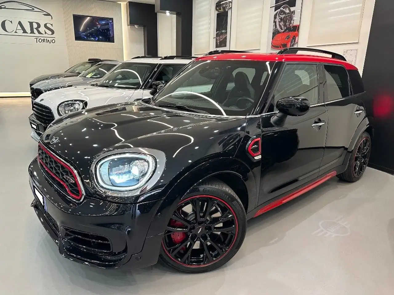 MINI John Cooper Works Countryman 2.0 ALL4 — photo 1 of 15