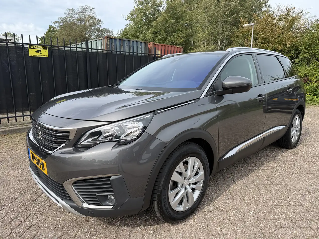 Peugeot 5008 1.2 PureTech Blue Lease Executive 7 Pers Carplay — photo 1 of 19