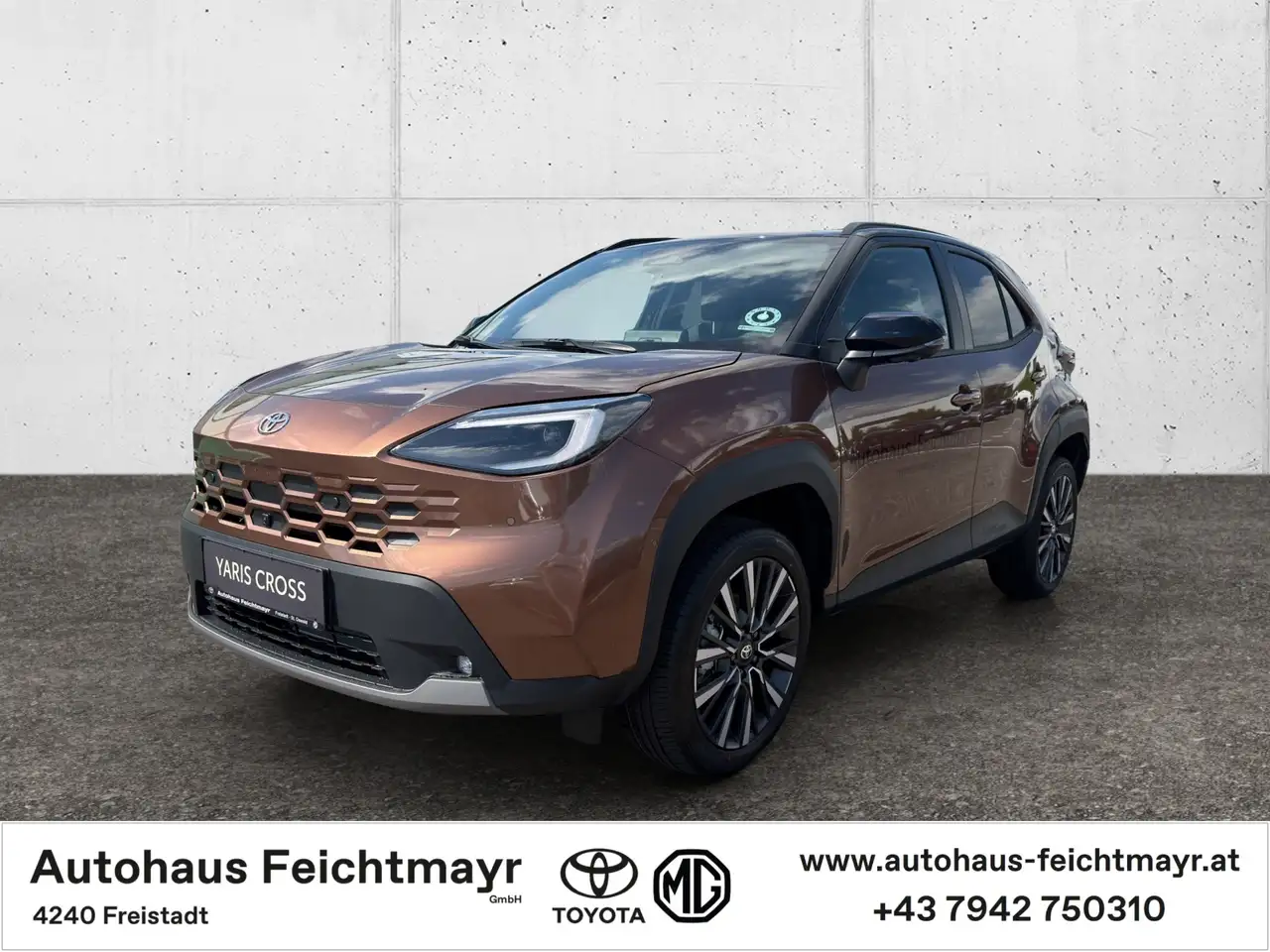 Toyota Yaris Cross HYBRID AWD Lounge Premium Paket 5t. — photo 1 of 11