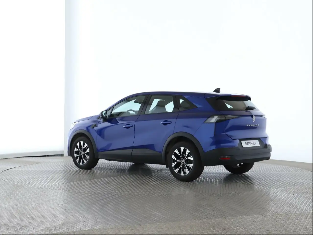 Renault Symbioz TCE 140 Mild Hybrid Evolution — photo 1 of 12