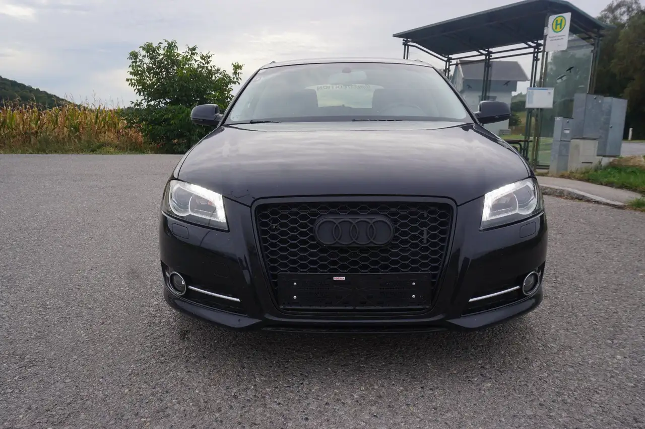 Audi A3 1.6 TDI Sportback Attractio — photo 1 of 23