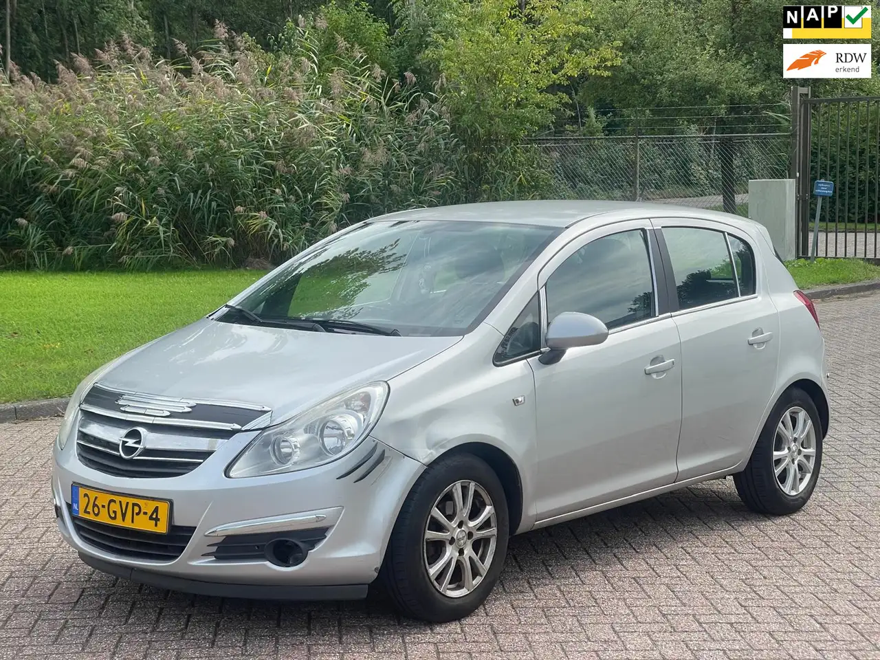 Opel Corsa 1.4-16V Enjoy/INRUILKOOPJE ZO MEENEMEN — photo 1 of 13