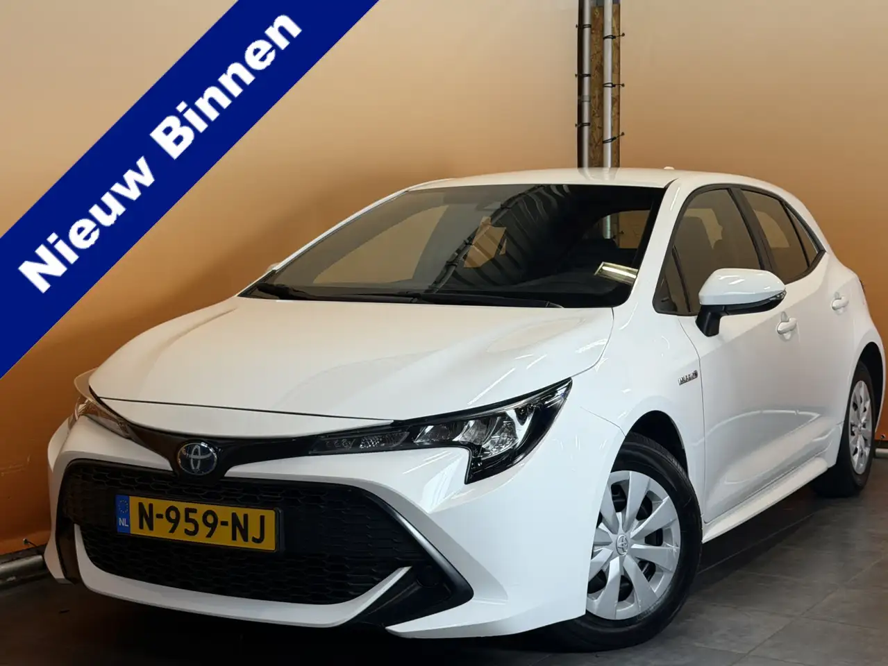 Toyota Corolla 1.8 Hybrid Comfort carplay | dealer onderhouden | — photo 1 of 15