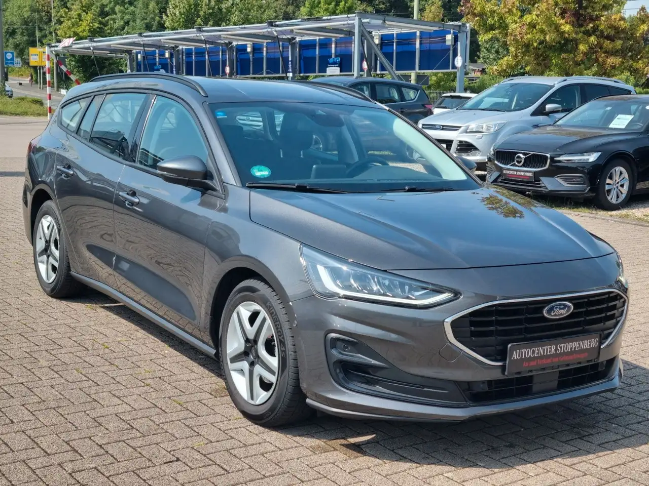 Ford Focus Turnier Automatik/Navi/Kamera/PDC/Garantie — photo 1 of 40